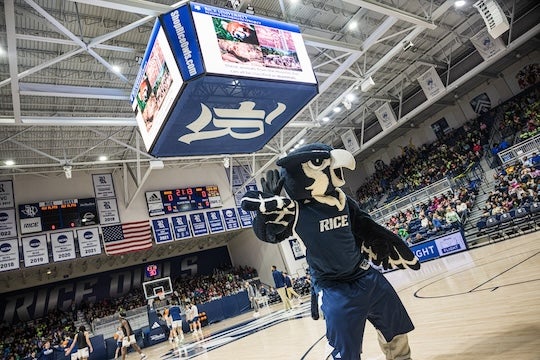 Tudor Fieldhouse was packed with energy and excitement Dec. 13 as Rice Athletics and the Rice University School Mathematics Project (RUSMP) hosted Houston-area students for the 10th annual School House Mania.